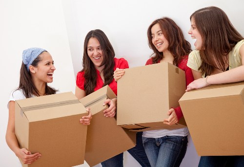 Local moving truck hire for Kensington homes and businesses